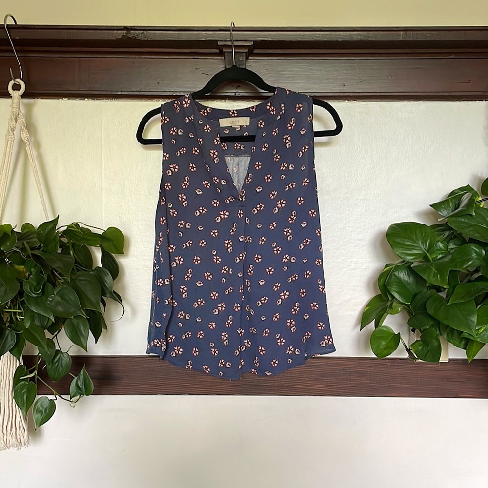 🌼3/$25 Chiffon sleeveless blouse